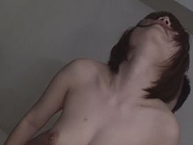 [閲覧注意]輪姦レイプ映像　ノーカット無編集「婦女強姦犯罪記録」　強制妊娠！　クロロホルムとスタンガンで昏睡、媚薬で淫乱覚醒　犯されながら女汁を噴き垂らし孕ませ肉便女に堕ちる早熟くびれ妻！　サンプル画像13